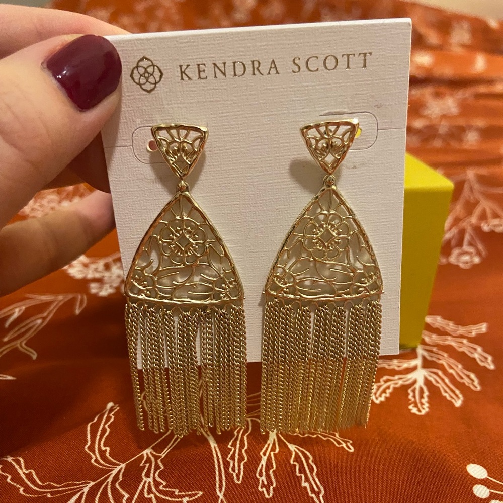 Kendra Scott Gold Floral Dangly Earrings